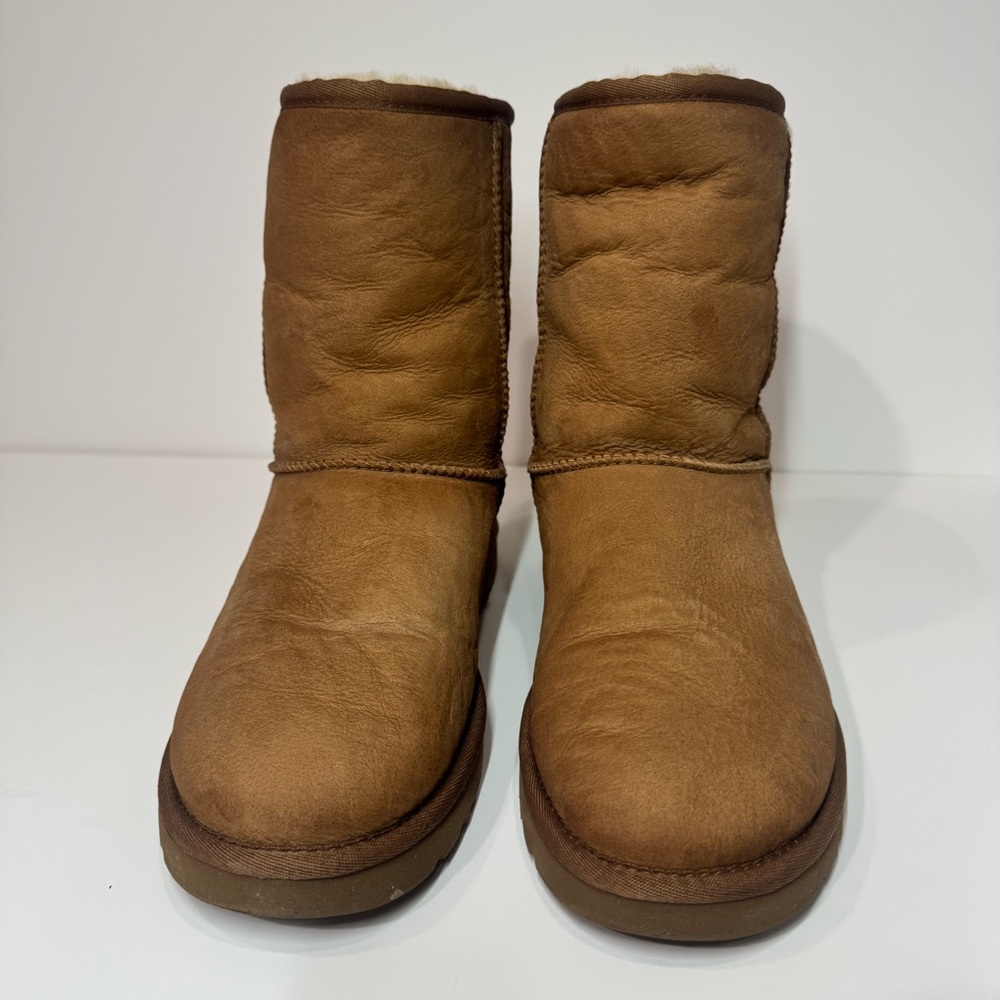 UGG Australia Classic Short Boots 5825 Suede Chestnut Brown Tan Sheepskin Sz 8